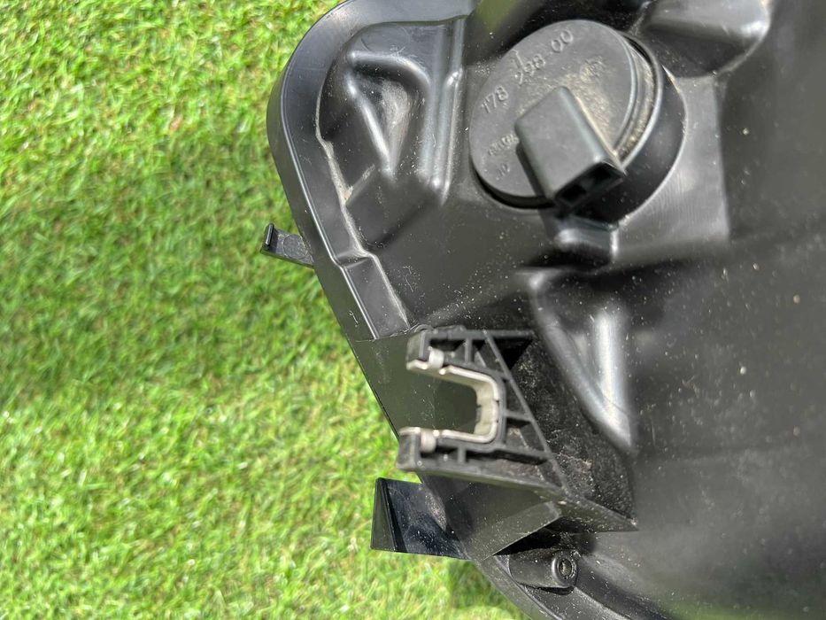 Фара передняя правая Audi A6 C7 Ауди A6 C7 2011-2014гг галоген