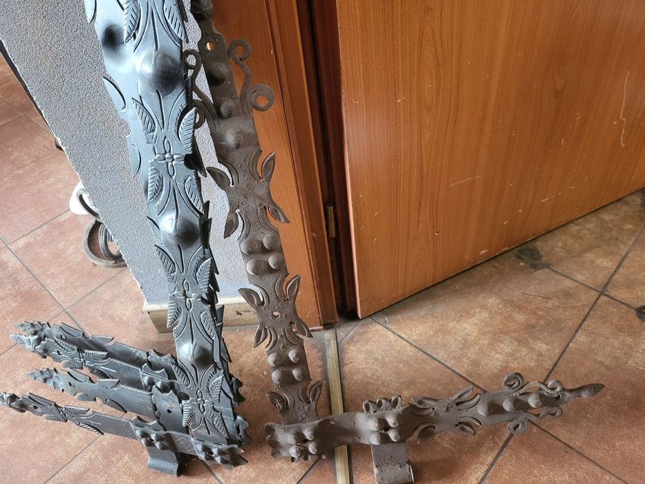 Okucia do drzwi kute