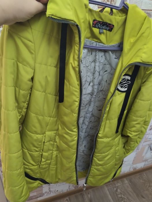 Весенняя куртка размер 46,48