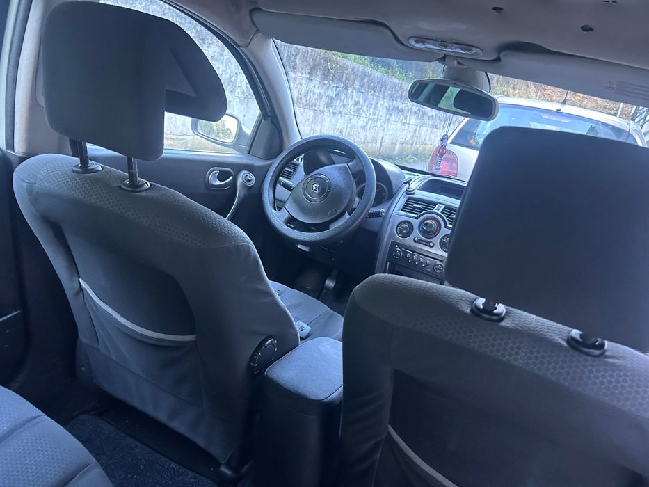 Megane DCI 1.5 1.500€ 2004