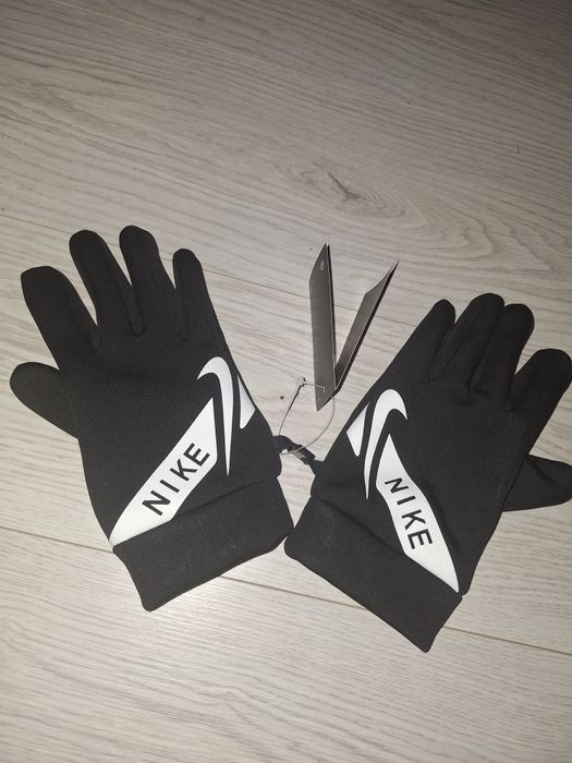 Rękawiczki Nike.