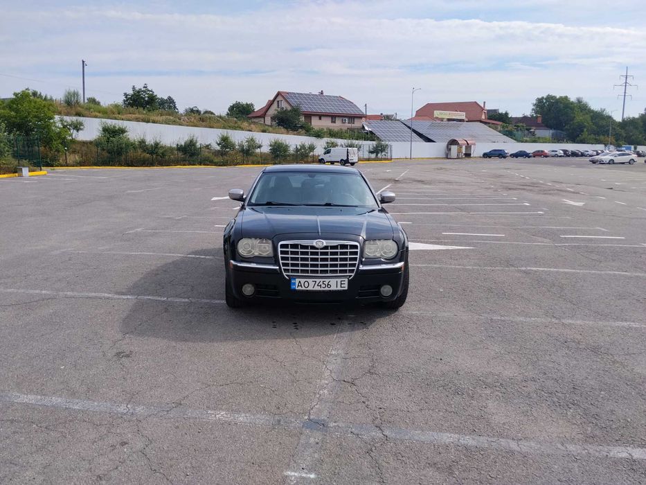 Chrysler 300 C. 2004рв. 2.7 бенз. HEMI.