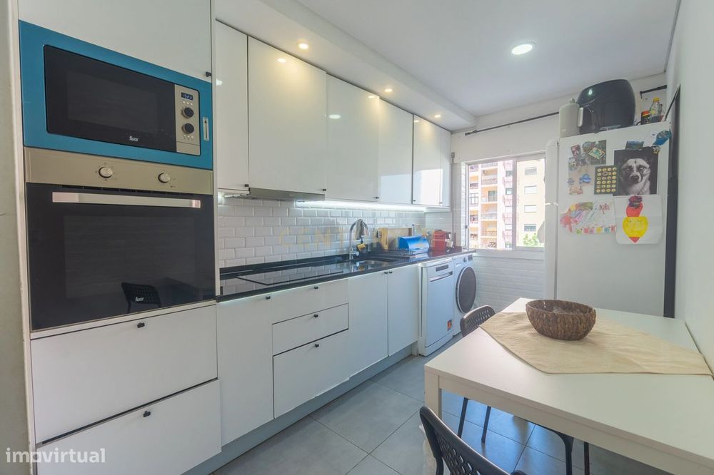 Apartamento T2 em São Marcos com Vista para a Cidade — Cacém E São Marcos, Lisboa