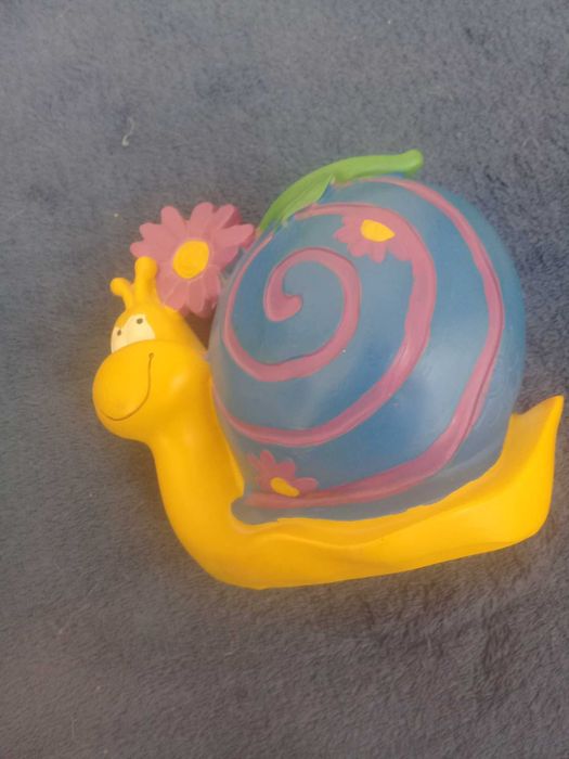 Caixa para carta e mealheiro