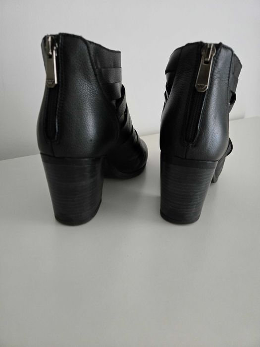 Botki WOJAS czarne rozm. 38