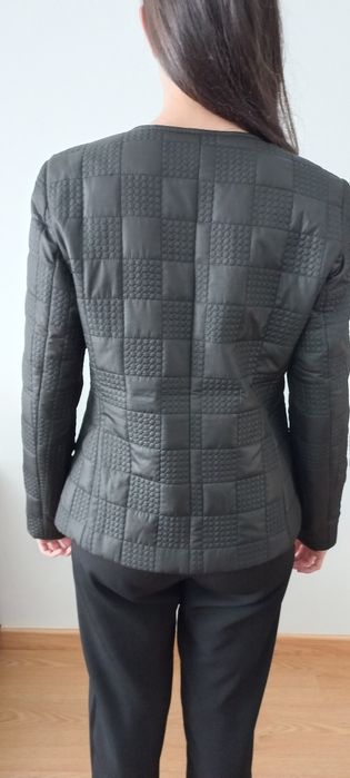 Casaco preto com fecho