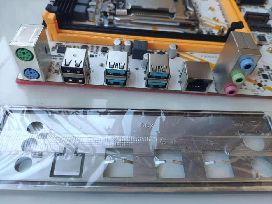 Qiyida X99-K9S-TPM2.0 / Xeon E5-2680 v4 / 32 Gb