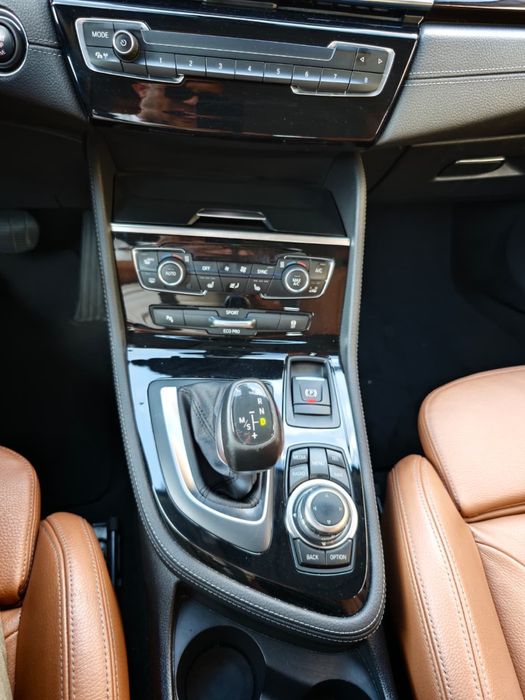 Bmw Luxury 218D Active Tourer Auto Elegância e comforto