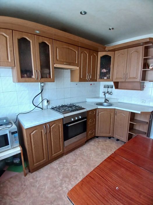 Срочно продам 3-х Чешку! В районе Карата.