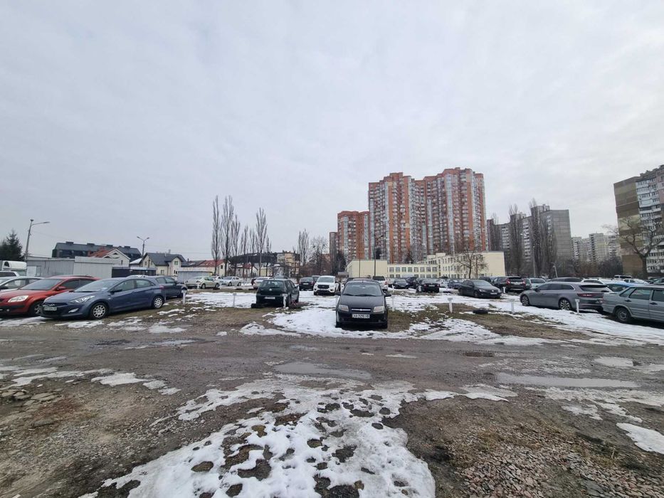 Здам в оренду паркомісця на вул. Чорнобильська, Осіння, від власника