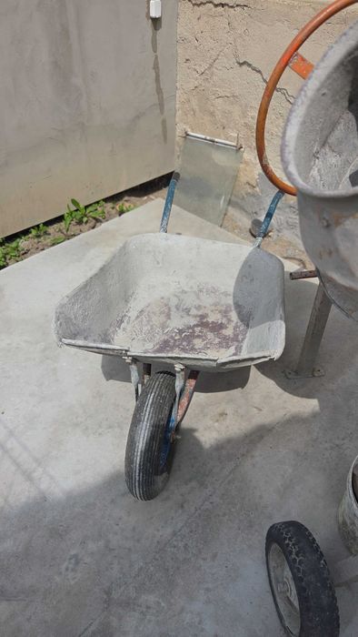 Taczka budowlana 80L
