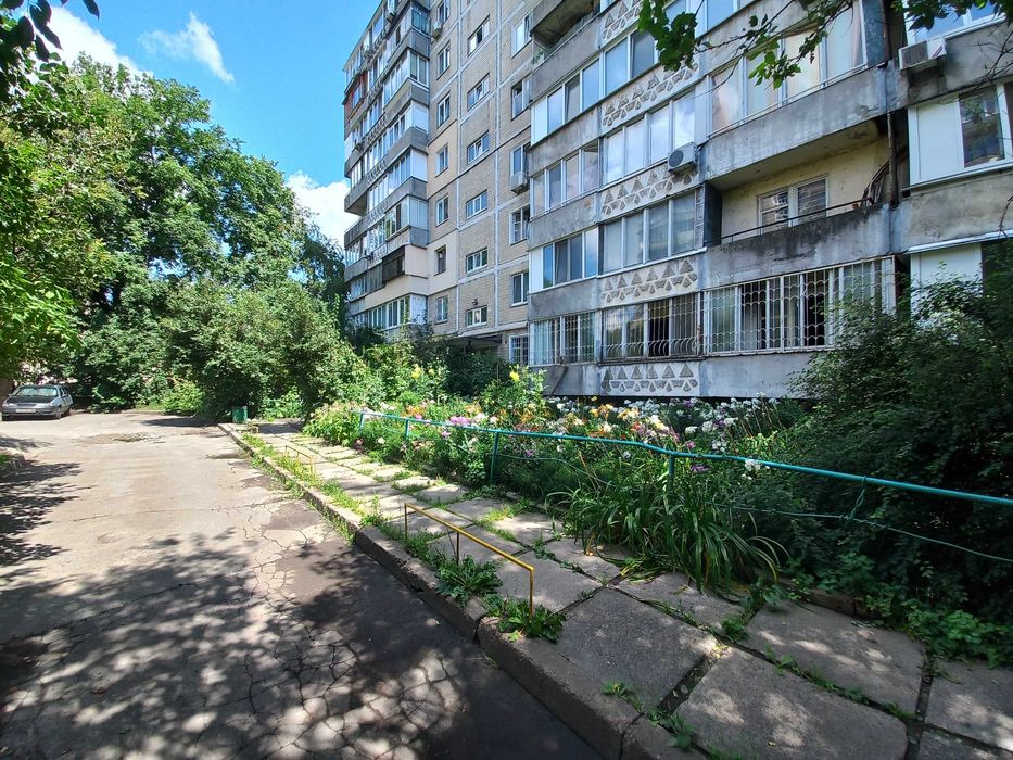 Батыева гора. Ратушного, 5. Оренда дво-кімнатної квартири.