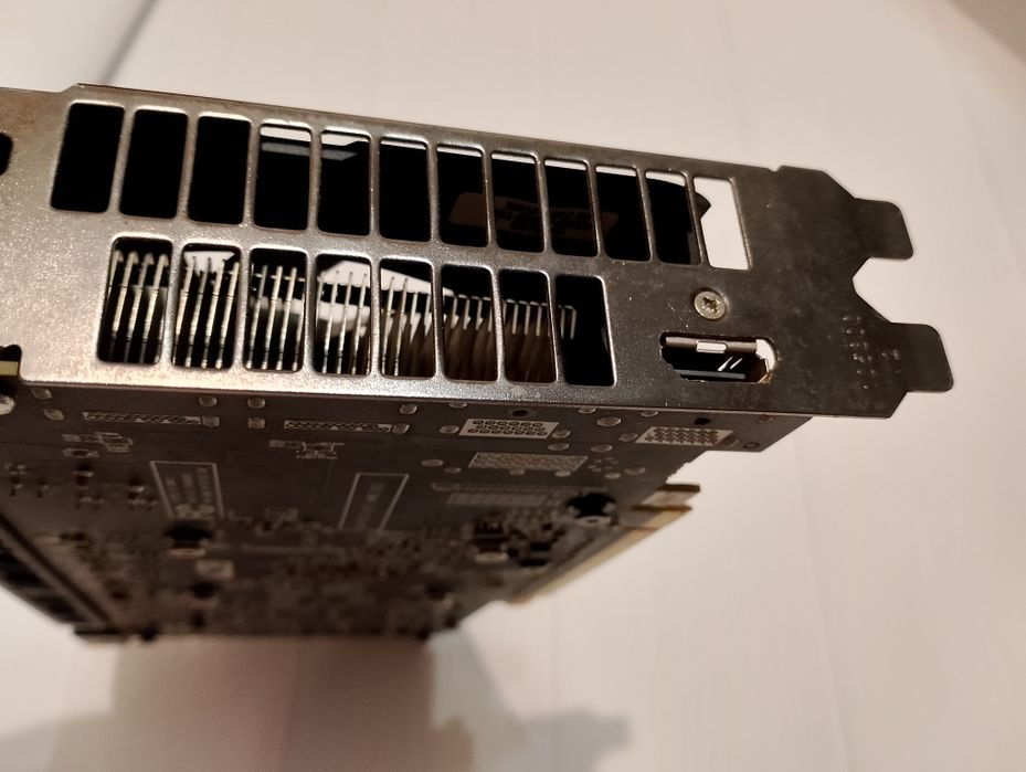 Відеокарта RX 470 4Gb Робоча один відеовихід HDMI