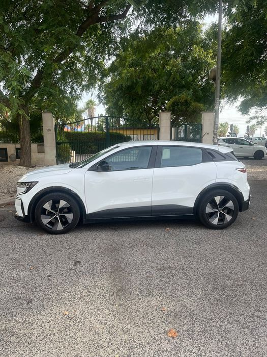Renault Megane E-Tech EV40