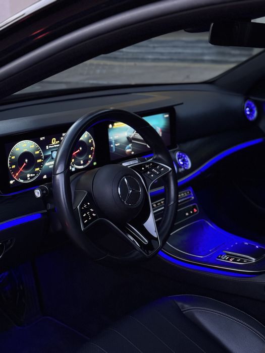 Mercedes-Benz E350 2022