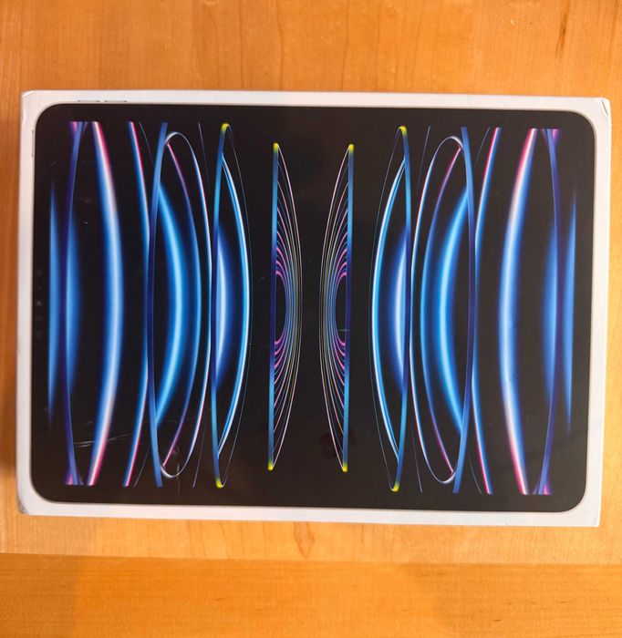 iPad Pro 11” (4.ª Geração) + Magic Keyboard | Como Novo | Oportunidade