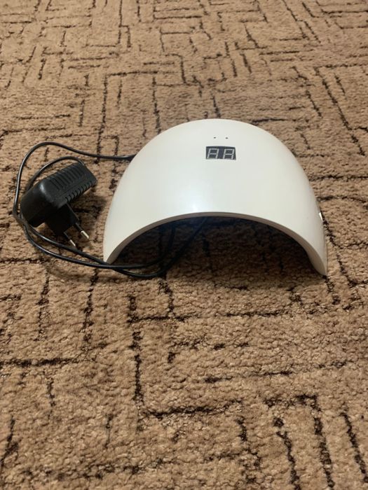 Продам лампу для манікюру стан б-у