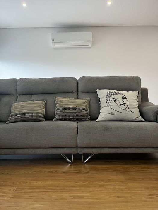 Sofá cinzento como novo 310x95cm - microfibra