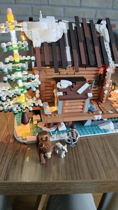 Funwhole Lumibricks Retro Hunting Cabin klocki