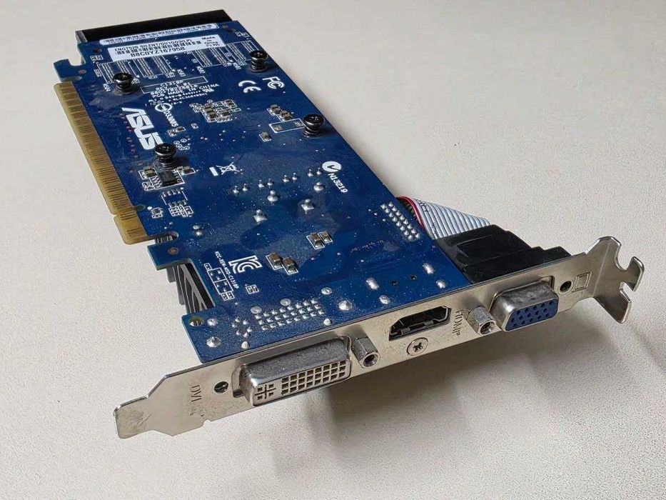 Відеокарта ASUS GeForce GT 520 Silent 1GB GDDR3 | Безшумна