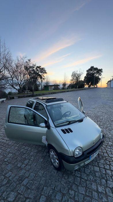 Twingo initiale automático