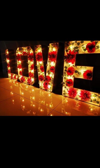 Napis LOVE na wesele, dekoracja LED, kwiaty sprzedam