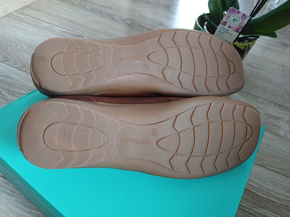 Mokasyny skórzane damskie Ara rozm 8,5 (42,5).