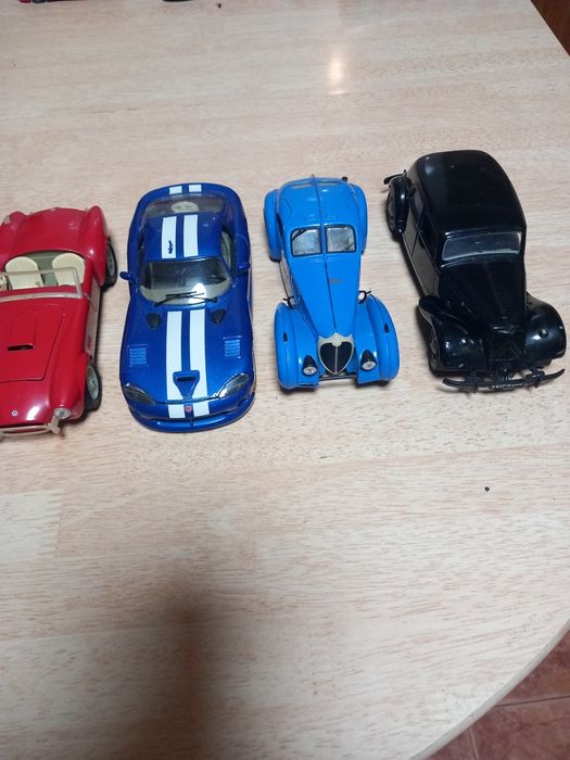 Vendo colecção carros burago