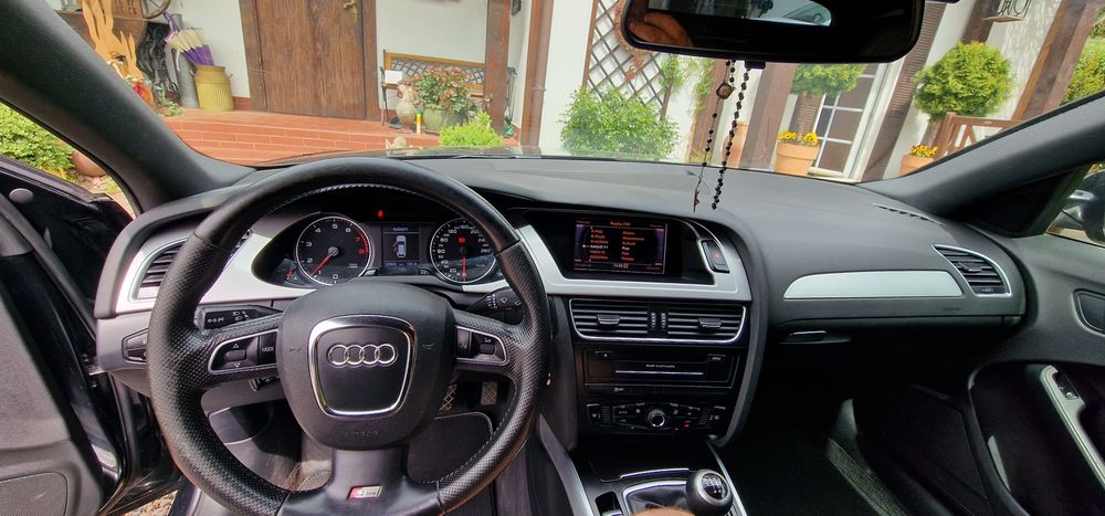 Audi A4 B8 2011 r. S-Line