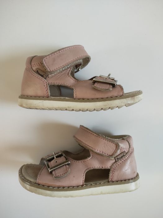 Skórzane sandały dla dziewczynki Mrugała Roma Rosa różowe 23