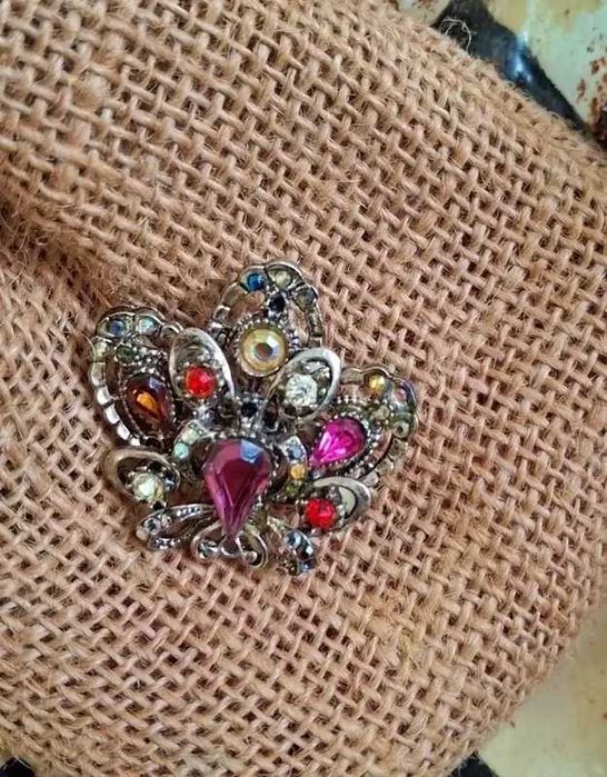 Prawdziwy vintage – stara niemiecka broszka z kryształami, retro