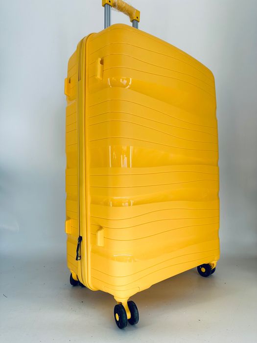 Nowa duża mocna walizka PP żółta