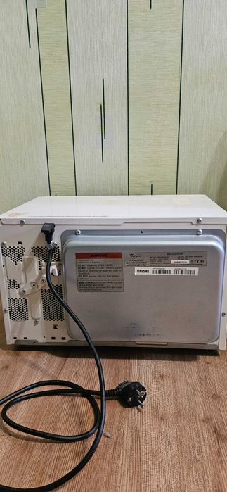 Микроволновка Whirlpool