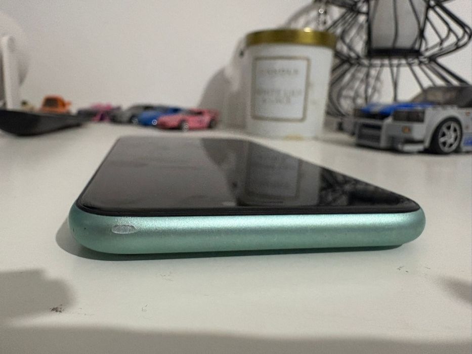 iPhone 11  turkusowy,zadbany