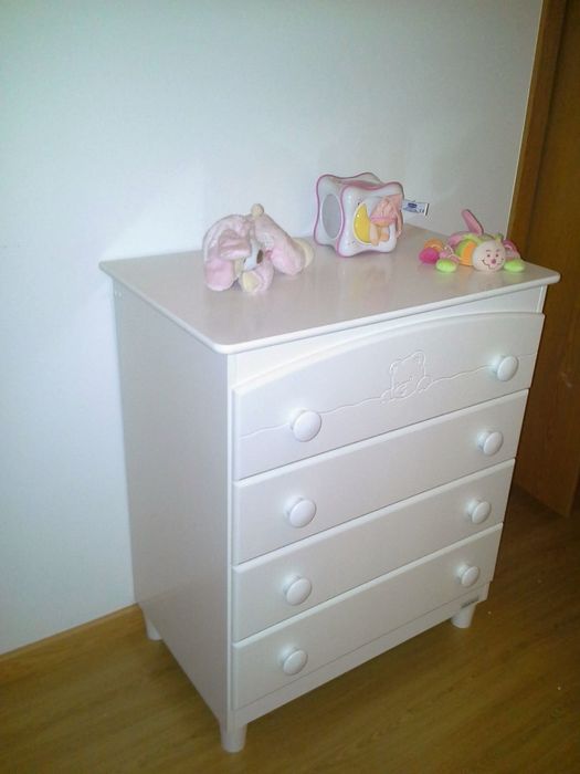 Cómoda de quarto de criança Trama + cama de bebê