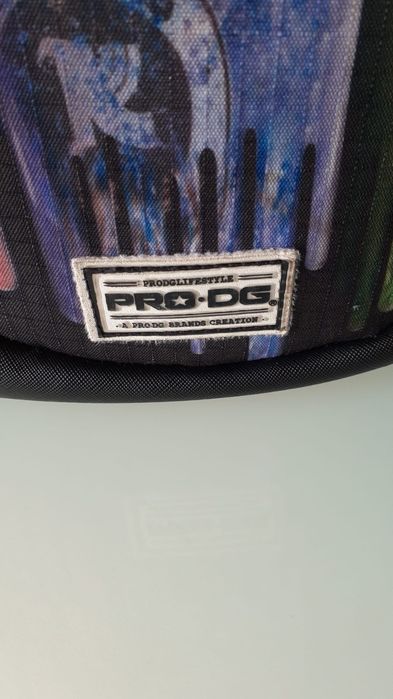 Mochila escolar, marca PRO DG