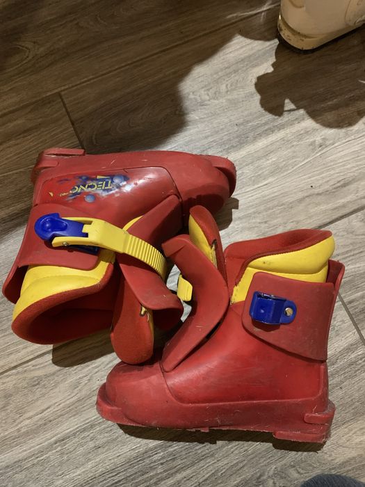 Narty 100 i buty 28 dla juniora.