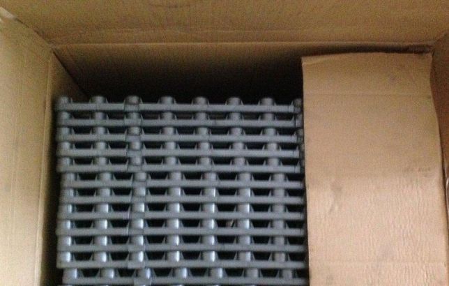 Estrado plástico p/ balneário 50x50x2,35 cn material resistente Novo