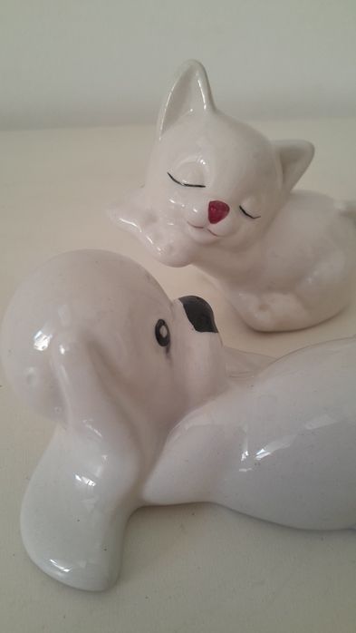 Figuras vintage - cão e gato.