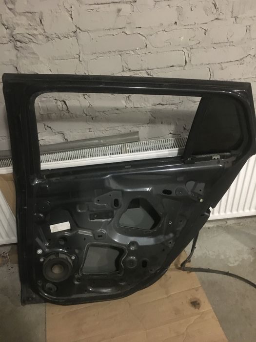 Продам двері на MEGAN 3 2008-2016 універсал