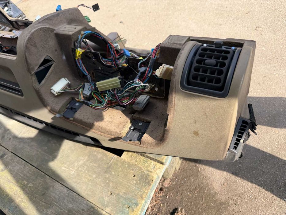 Land Rover Discovery bege tablier