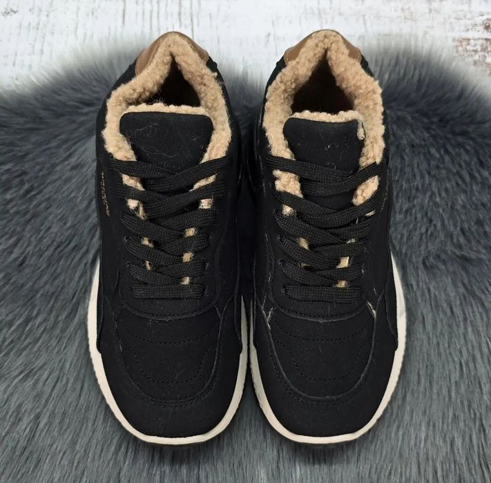 Жіночі кросівки Зима