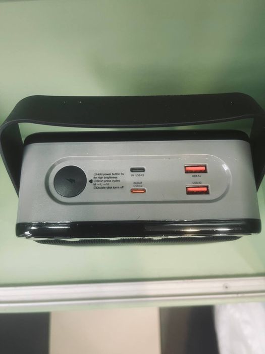 Большой  павербанк  фонарь hoco 80000 мА огромная емкость быстрая зар