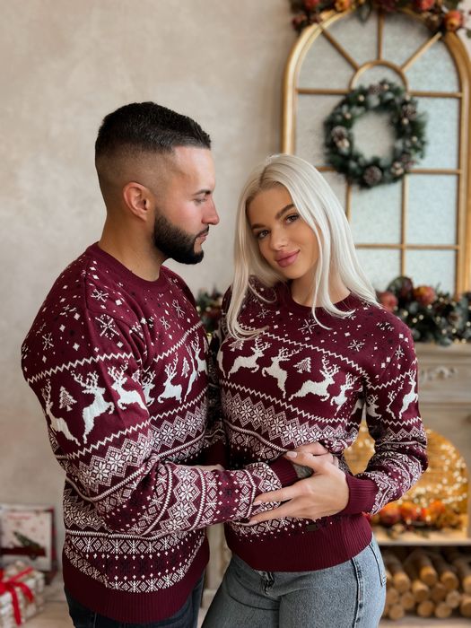 Парні  зимові светри з оленями. Трендовий светр. Світер.