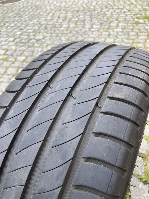 1 Pneu michelin primacy 4+ 225/40 r18. 92Y