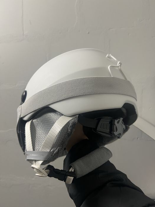 Kask narciarski bialy  z szybą nowy