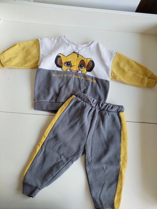 Продам детские вещи