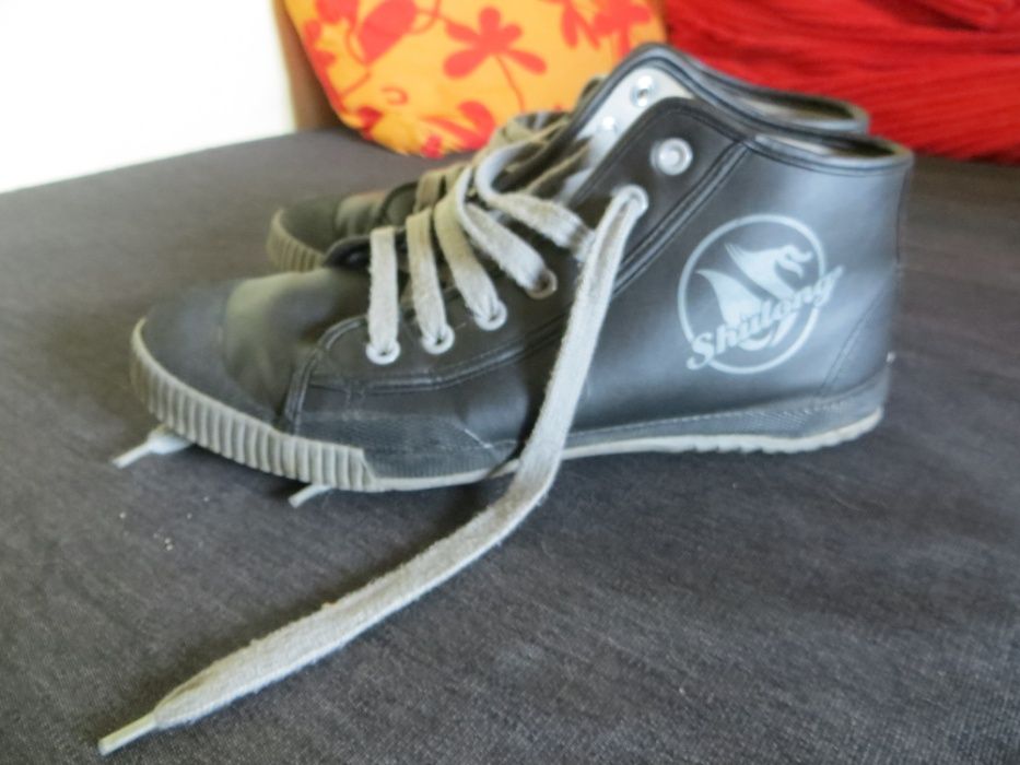 Sapatos desportivos