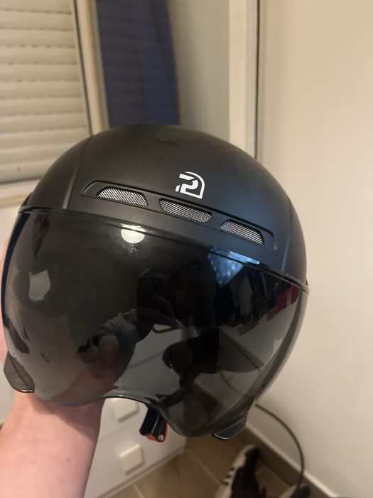 Capacete praticamente novo