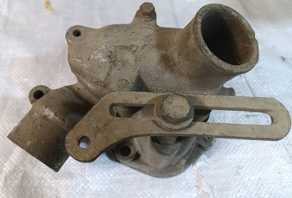 Продам Коробку термостата (водяна) в зборі КАМАЗ 740 (оригінал)